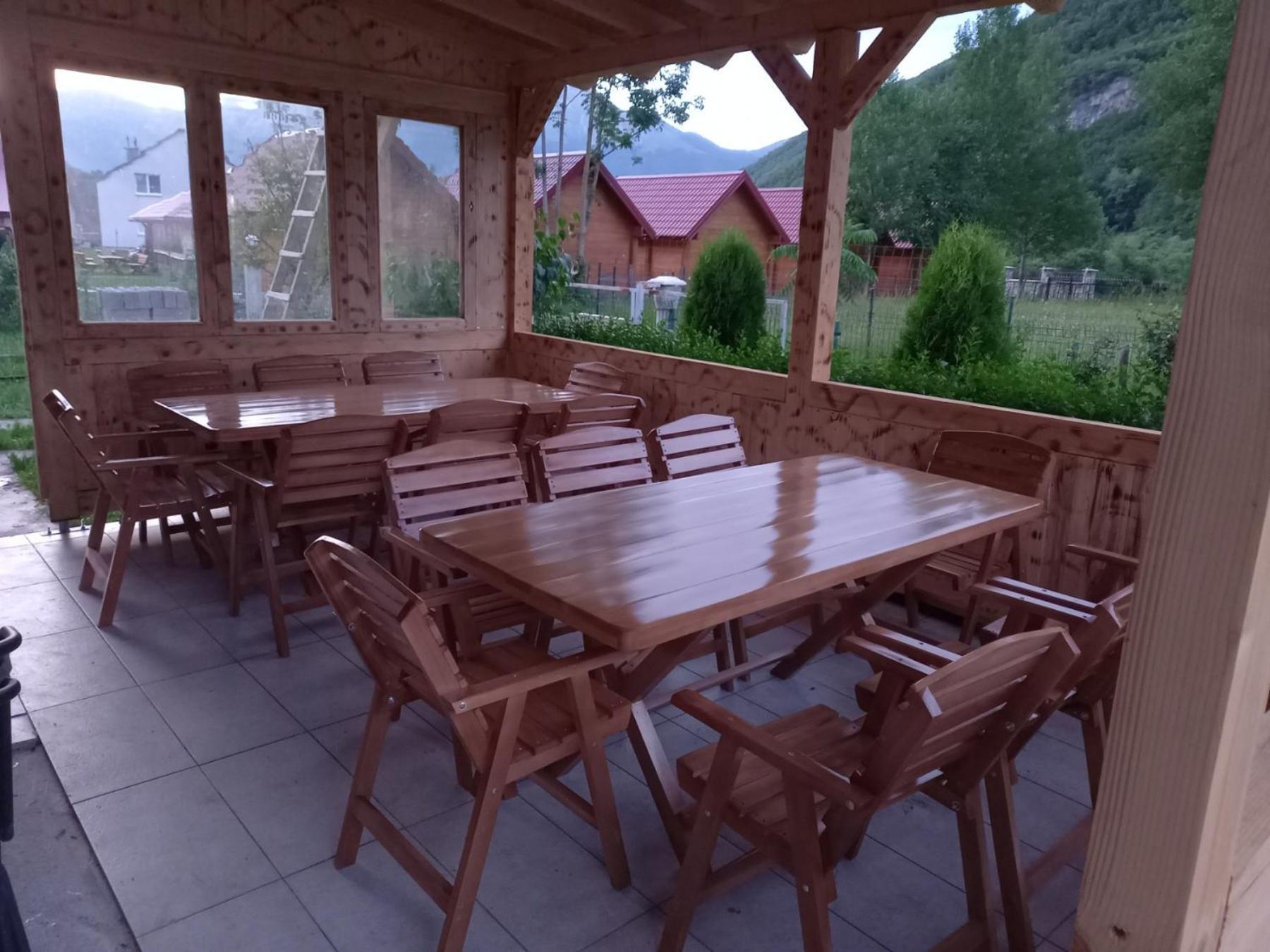 Breti'S Guesthouse Vuthaj Exteriör bild